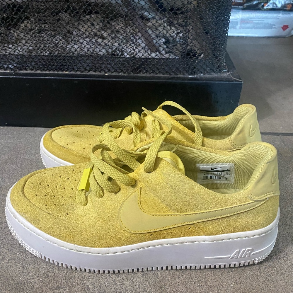Nike Air Force 1 Sage Low Celery (women's size 9) suede platform shoes worn 1x
